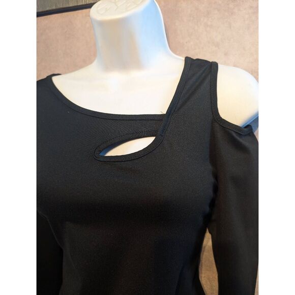 Cold shoulder stretchy long sleeve top large - Picture 2 of 3
